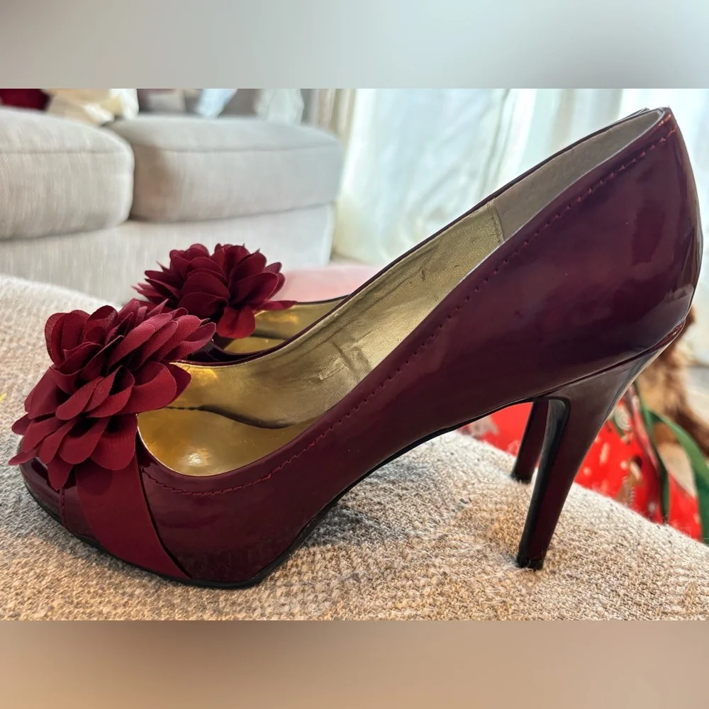 Carlos by Carlos Santa Red‎ Floral Embellished Heels